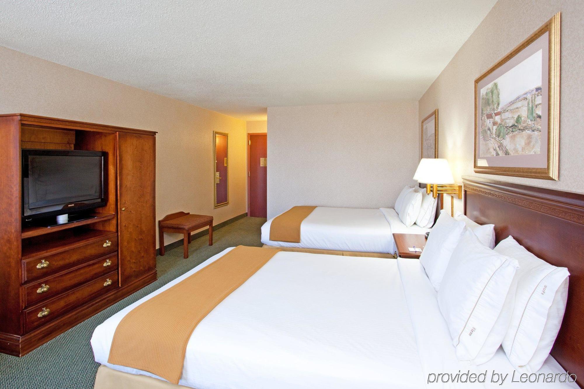 Hotel Holiday Express And Pittsburgh By Ihg
