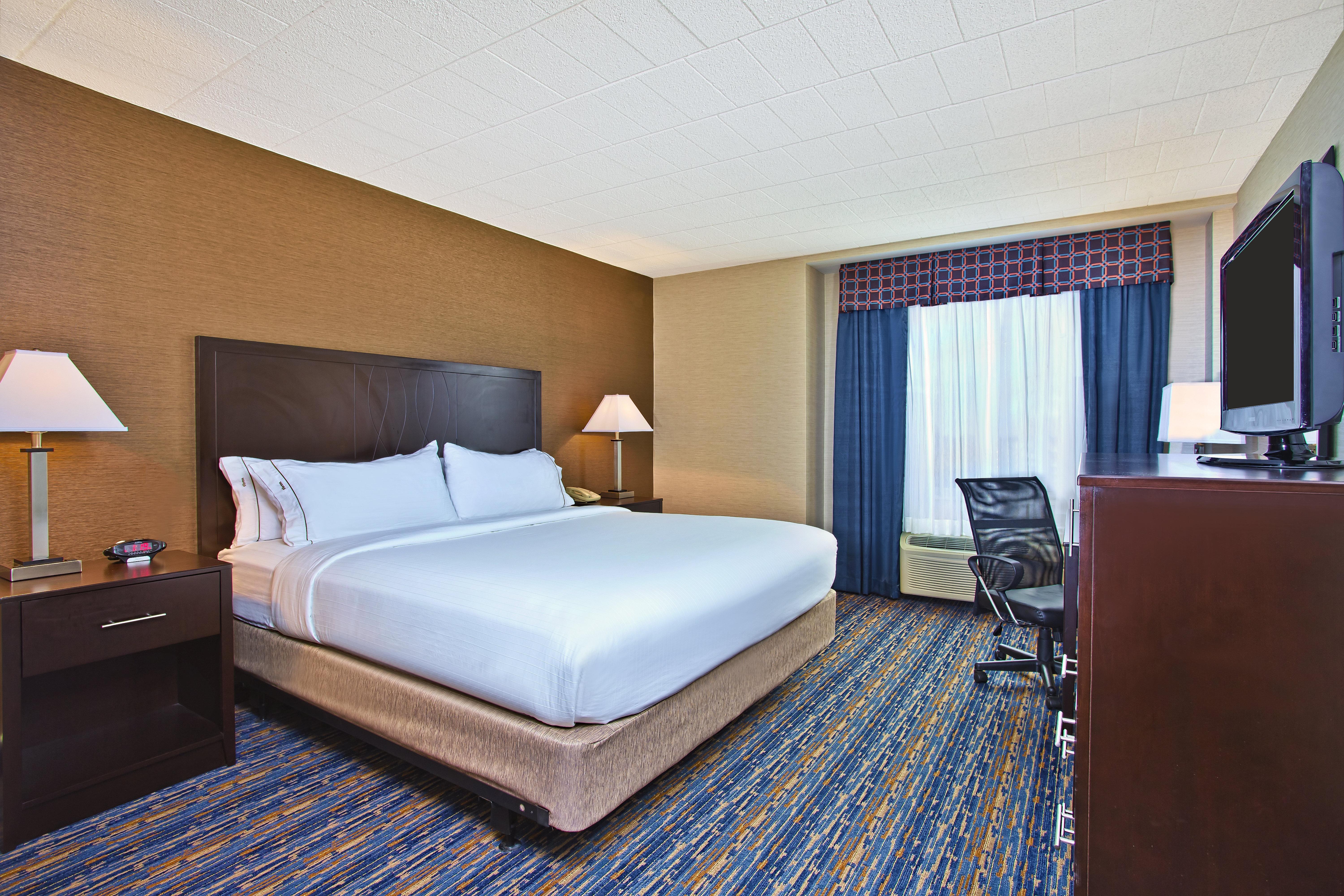 Holiday Express And Pittsburgh By Ihg West Mifflin