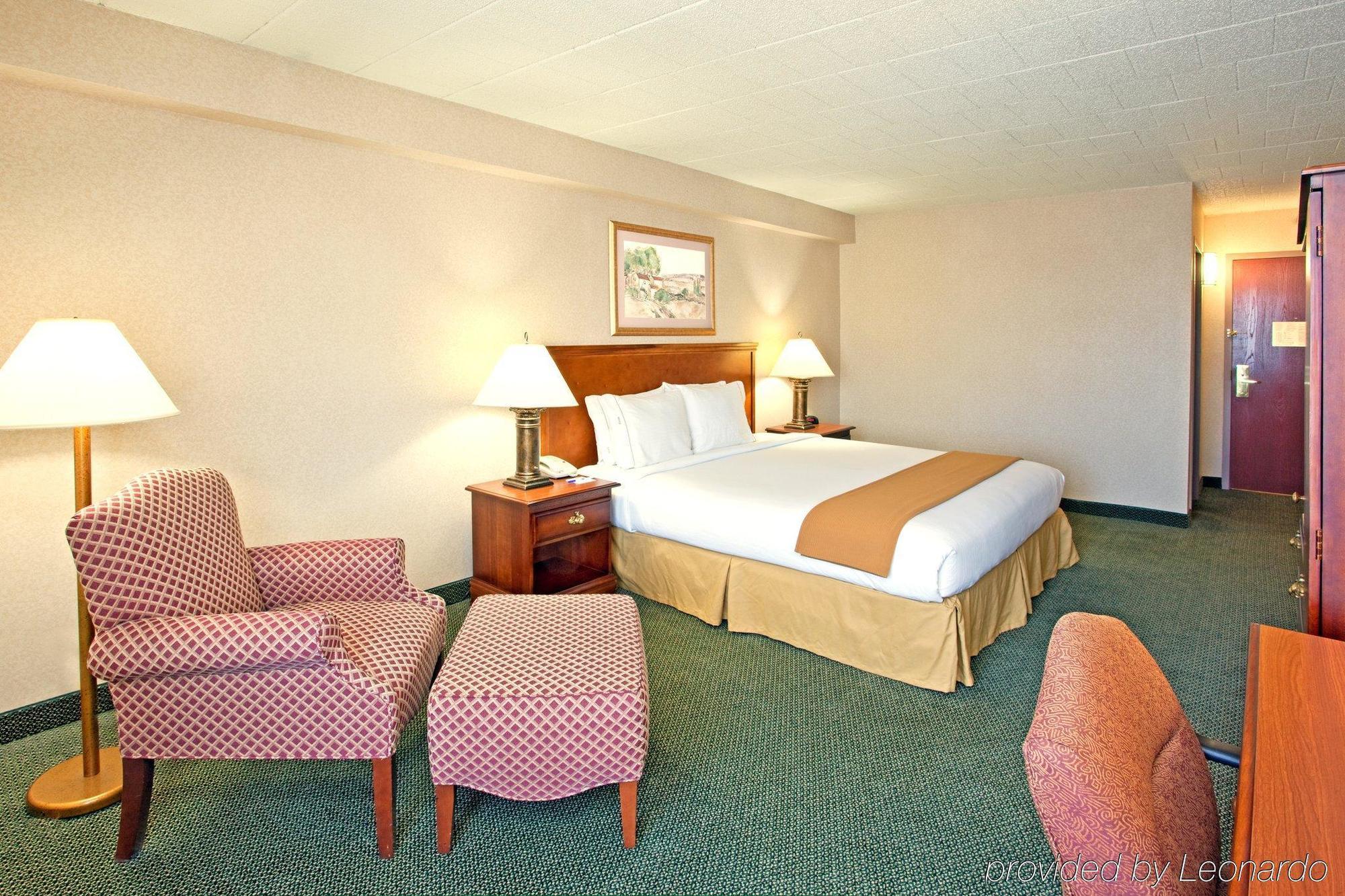 Holiday Express And Pittsburgh By Ihg Hotel